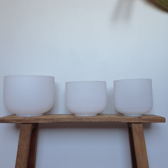 Crystal Tones Frosted Crystal Bowl F-C-G sound clip 